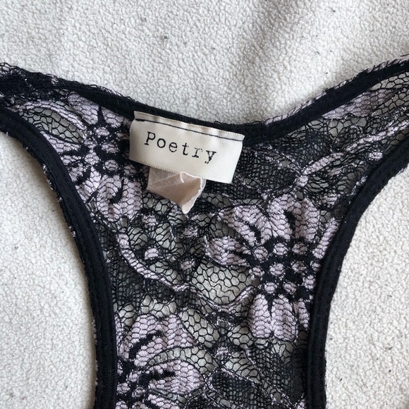 Flowy Vintage Crop Top - Picture 2 of 6